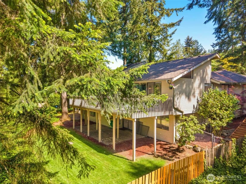 Property photo for 5221 Somerset Drive Se, Bellevue photo 40