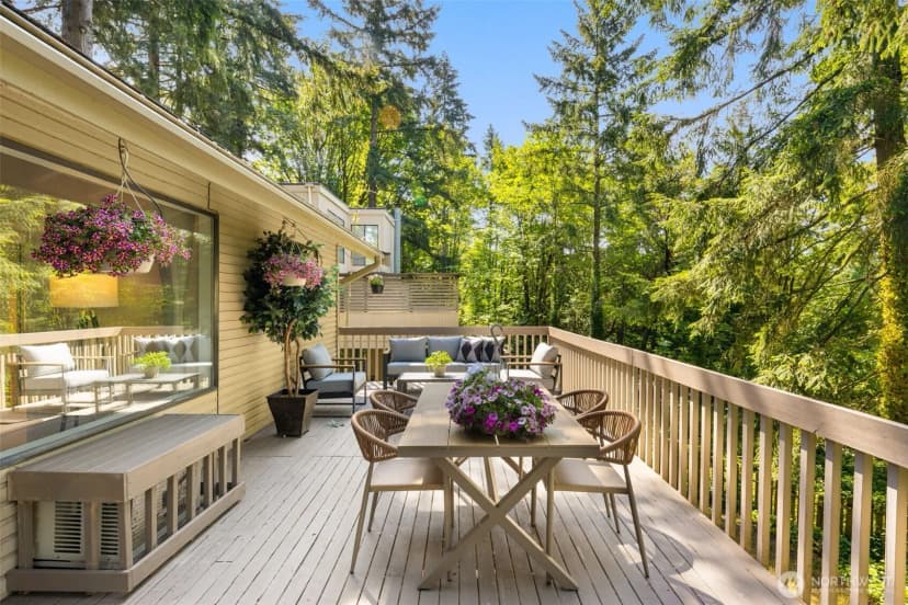 Property photo for 5221 Somerset Drive Se, Bellevue photo 25