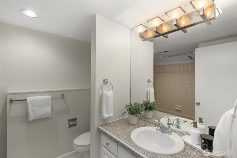Property photo for 5221 Somerset Drive Se, Bellevue photo 35
