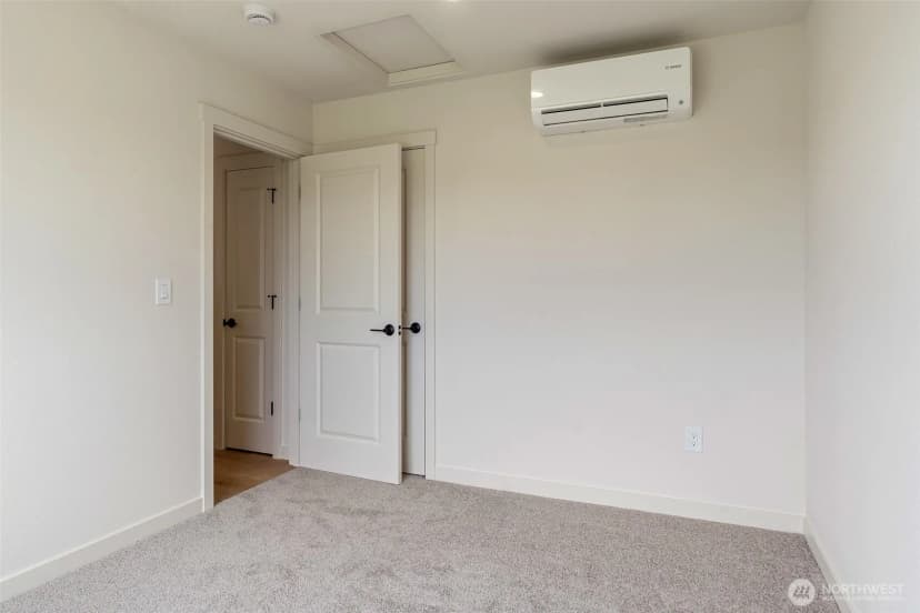 Property photo for 2312 75th Street #b, Everett photo 18