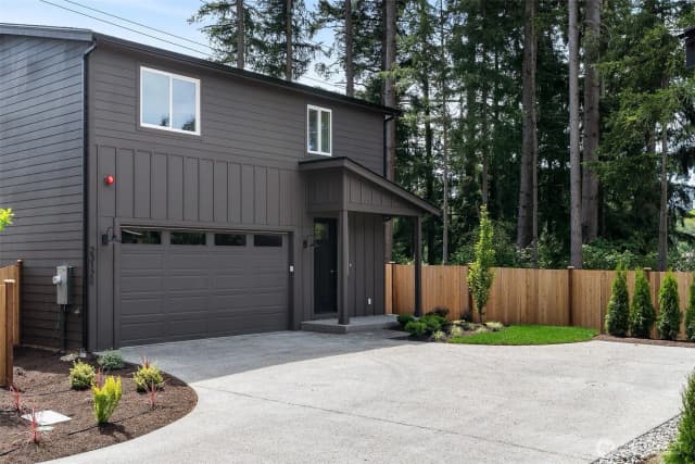 Property photo for 2312 75th Street #b, Everett photo 3