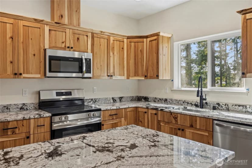 Property photo for 945 Nw Heller Street #c3, Oak Harbor photo 15