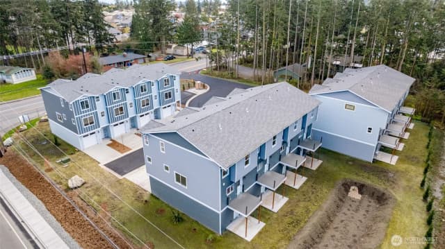 Property photo for 945 Nw Heller Street #c3, Oak Harbor photo 4