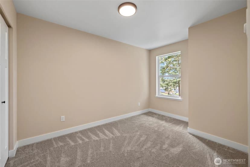 Property photo for 945 Nw Heller Street #c3, Oak Harbor photo 27