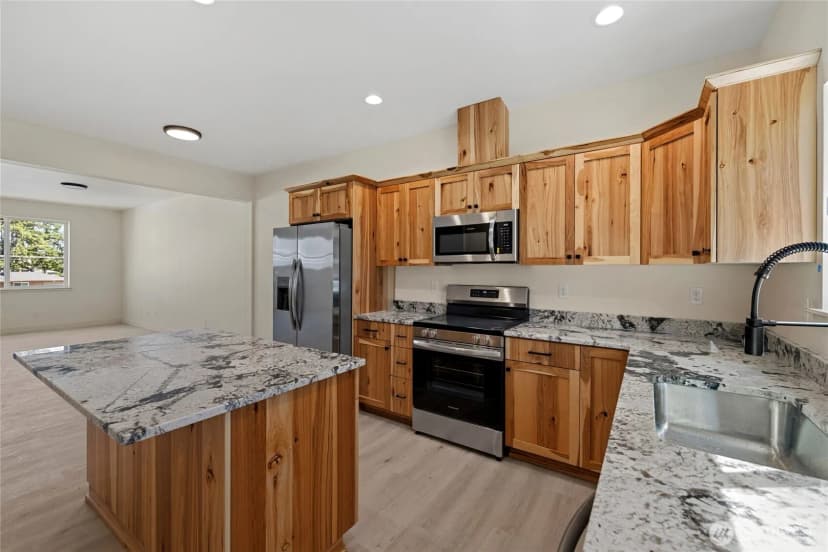 Property photo for 945 Nw Heller Street #c3, Oak Harbor photo 16