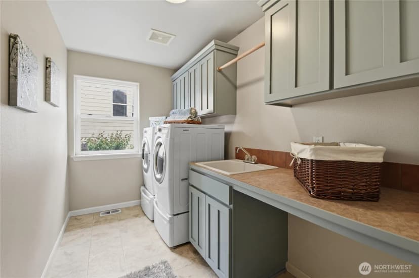 Property photo for 1948 Lighthouse Lane Ne, Tacoma photo 29