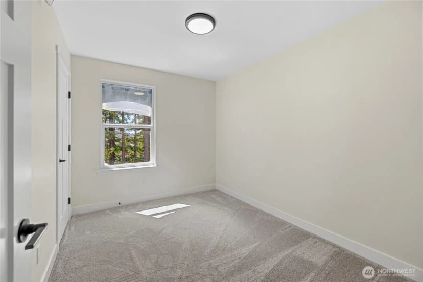 Property photo for 945 Nw Heller Street #a2, Oak Harbor photo 19