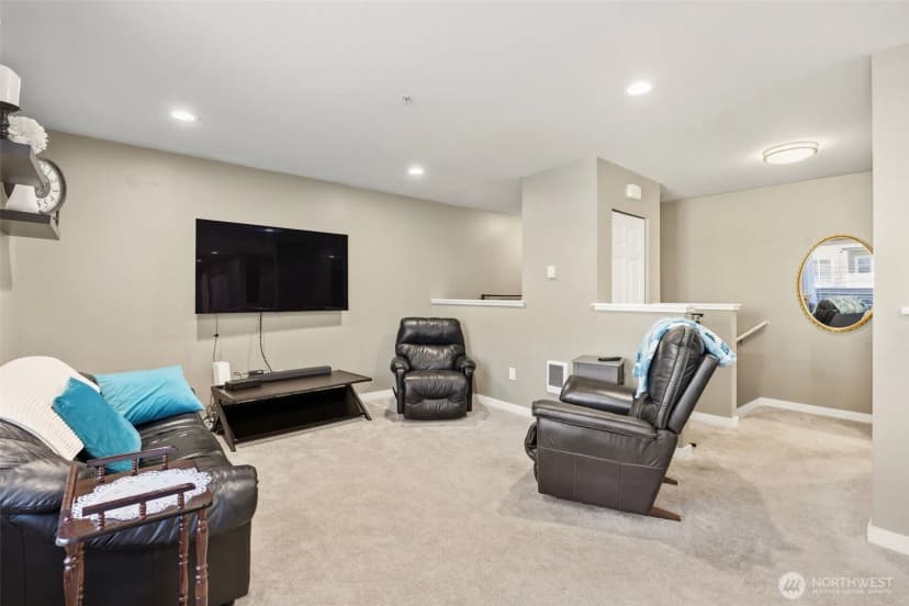 Property photo for 1900 Weaver Road #k204, Snohomish photo 5