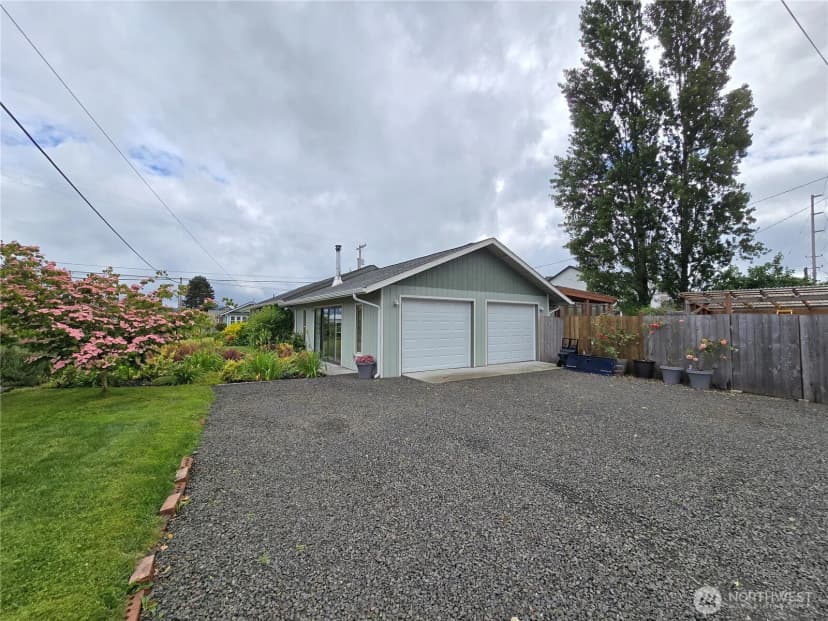 Property photo for 1102 W Anderson Street, Elma photo 39