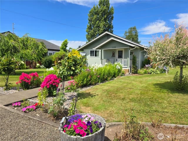 Property photo for 1102 W Anderson Street, Elma photo 2