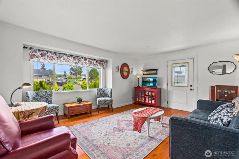 Property photo for 1102 W Anderson Street, Elma photo 8