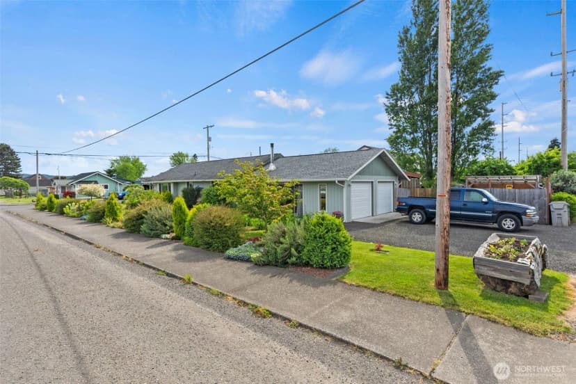 Property photo for 1102 W Anderson Street, Elma photo 40