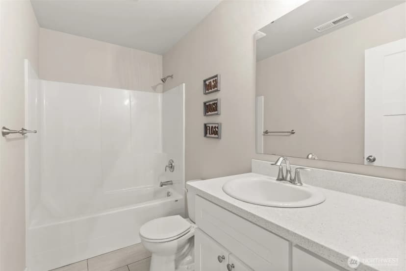 Property photo for 107 Brodie Street Se, Rainier photo 24