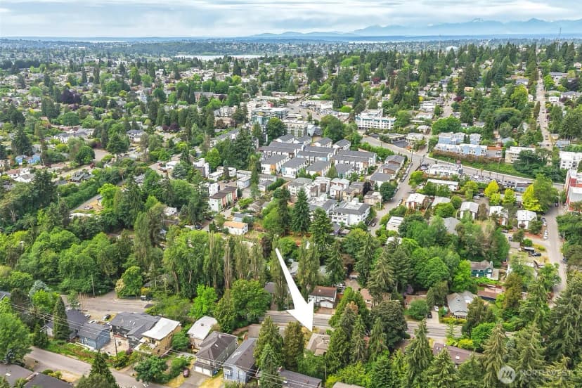 Property photo for 8800 Ravenna Avenue Ne, Seattle photo 24