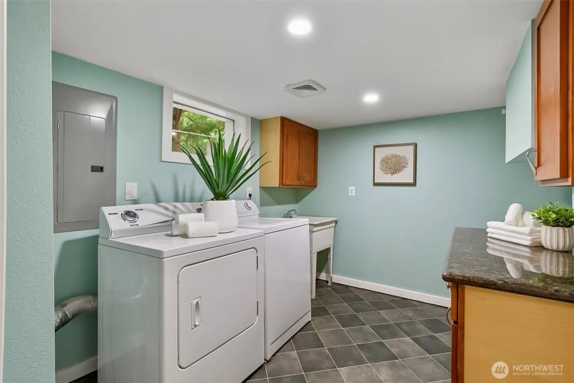 Property photo for 8800 Ravenna Avenue Ne, Seattle photo 16