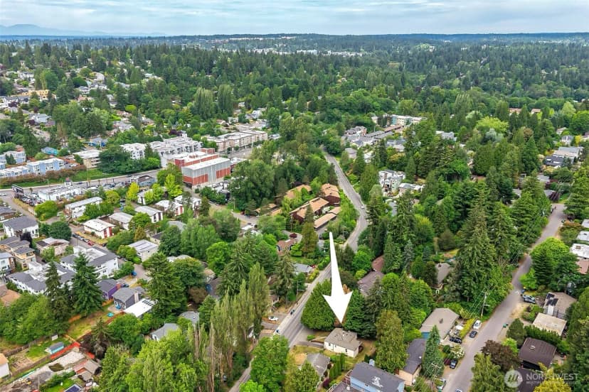Property photo for 8800 Ravenna Avenue Ne, Seattle photo 23