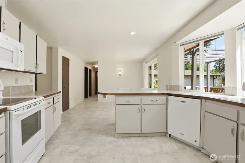 Property photo for 444 Canal Drive Se, Ocean Shores photo 13
