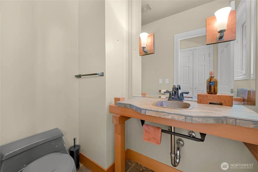 Property photo for 420 S Clarkwood Drive, Bellingham photo 32