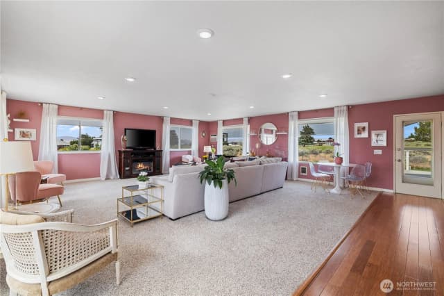 Property photo for 407 Summer Place S, Mattawa photo 5