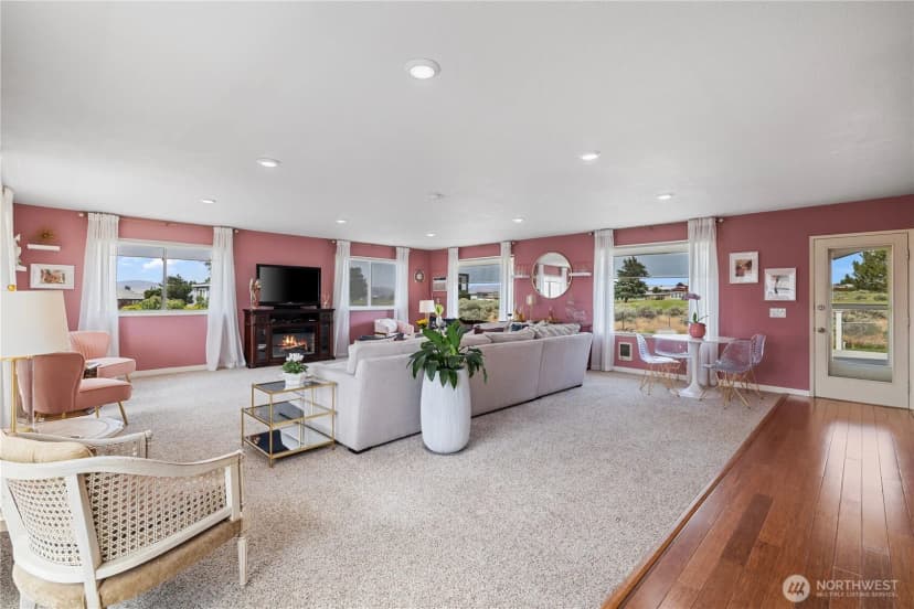 Property photo for 407 Summer Place S, Mattawa photo 5