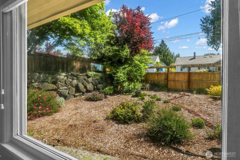 Property photo for 10515 1st Avenue Nw, Seattle photo 27