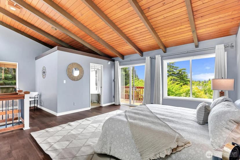 Property photo for 10515 1st Avenue Nw, Seattle photo 17