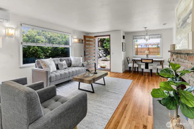 Property photo for 10515 1st Avenue Nw, Seattle photo 2