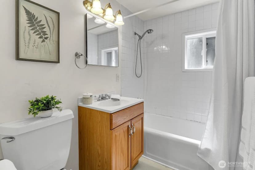 Property photo for 10515 1st Avenue Nw, Seattle photo 23