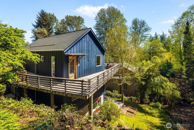 Property photo for 15504 Se 18th Street, Bellevue