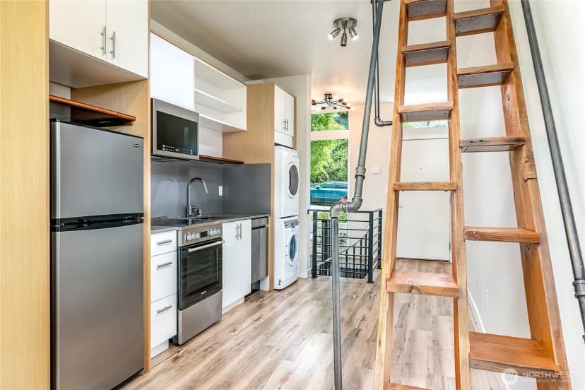 Property photo for 3855 21st Avenue Sw, Seattle photo 9