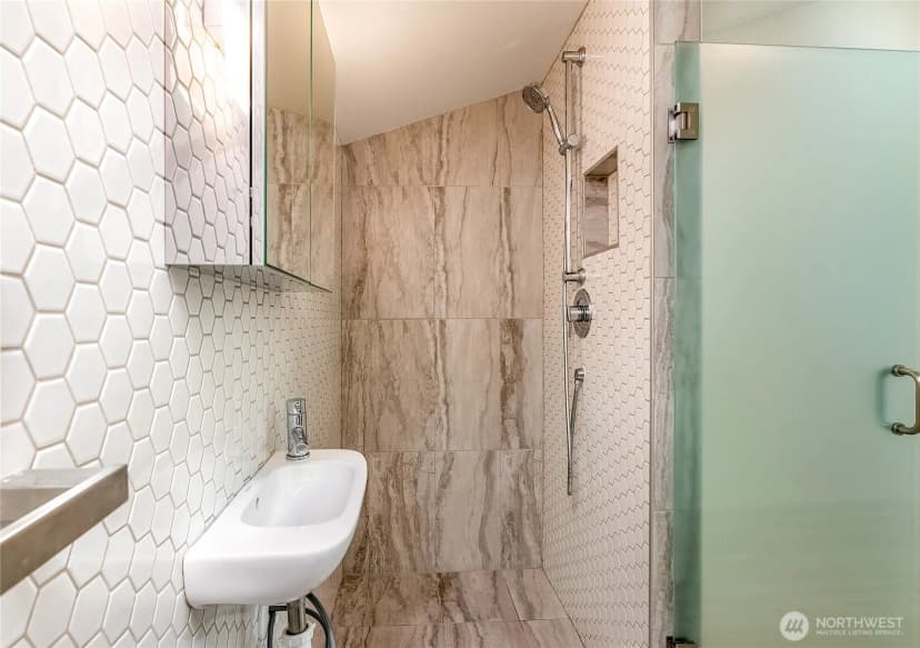 Property photo for 3855 21st Avenue Sw, Seattle photo 18