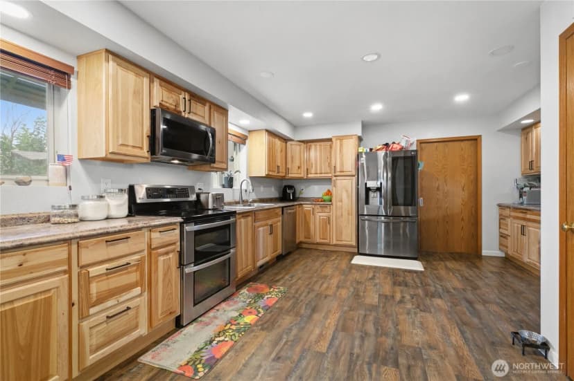 Property photo for 1605 S 80th Avenue, Yakima photo 8