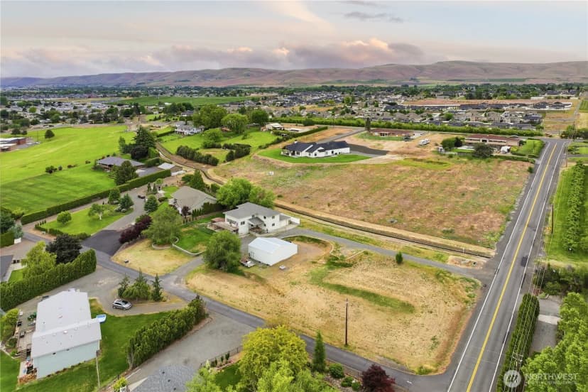 Property photo for 1605 S 80th Avenue, Yakima photo 28
