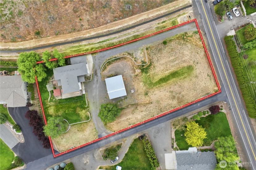 Property photo for 1605 S 80th Avenue, Yakima photo 3