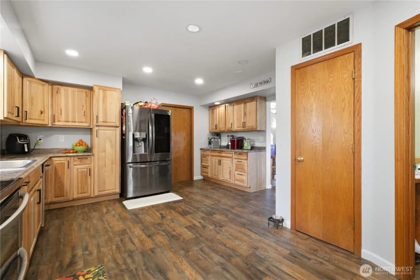 Property photo for 1605 S 80th Avenue, Yakima photo 9