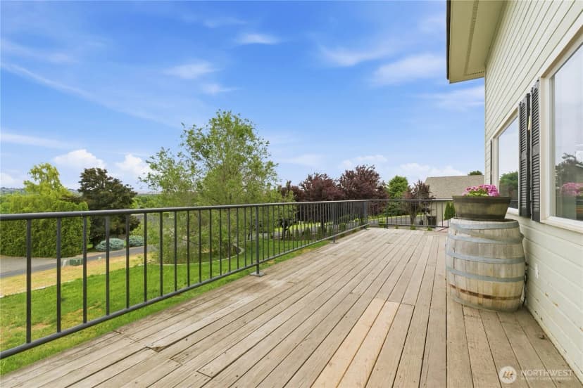 Property photo for 1605 S 80th Avenue, Yakima photo 23