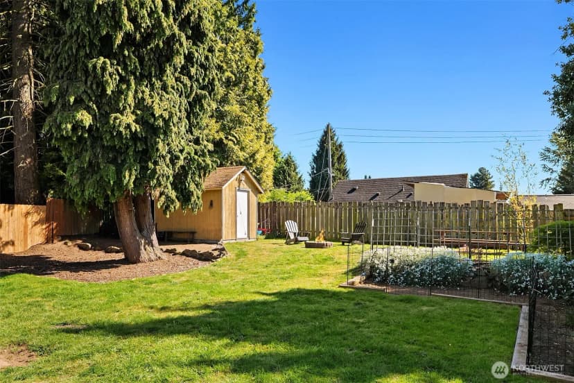 Property photo for 7439 S 116th Place, Seattle photo 18
