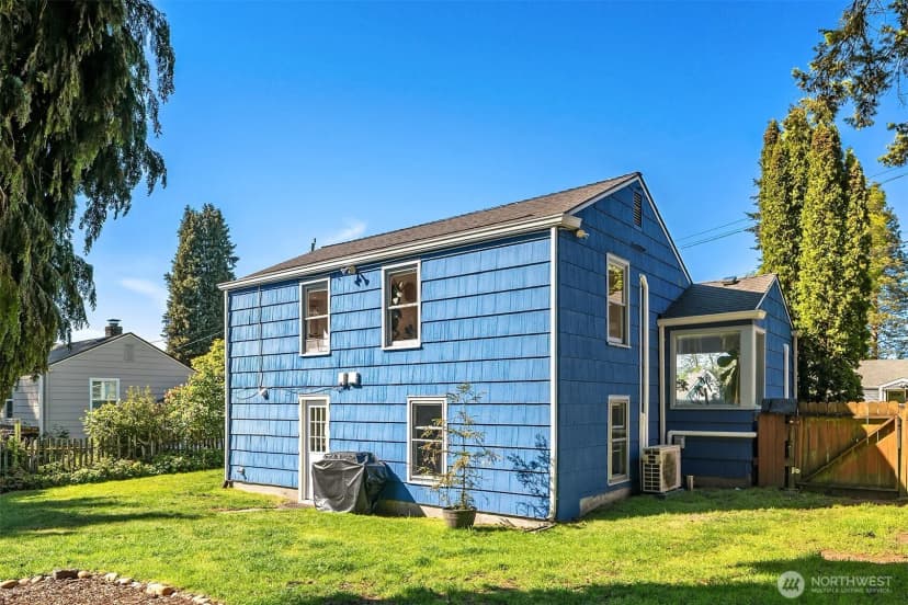 Property photo for 7439 S 116th Place, Seattle photo 20