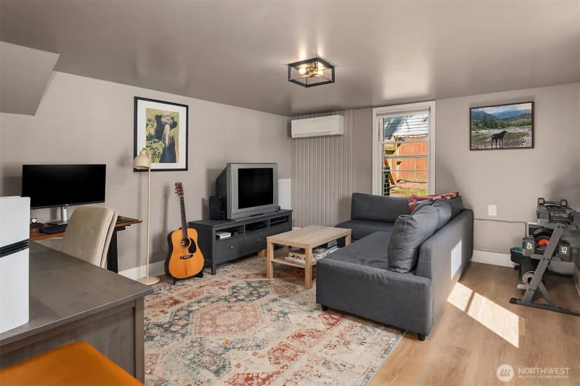 Property photo for 7439 S 116th Place, Seattle photo 12