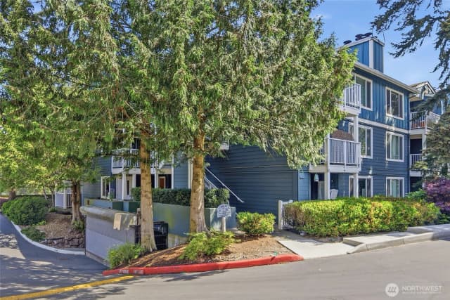 Property photo for 300 N 130th Street W #2205, Seattle