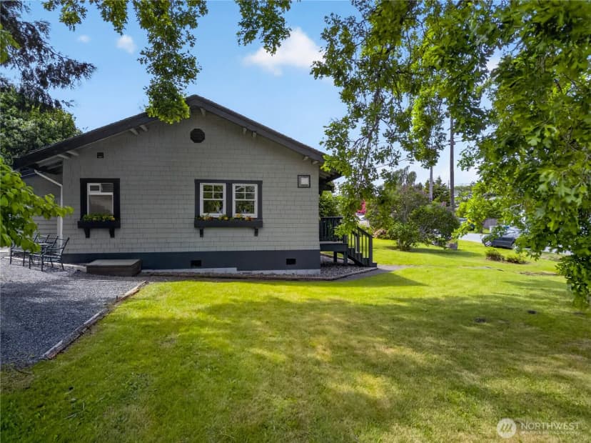 Property photo for 501 35th Street, Anacortes photo 6
