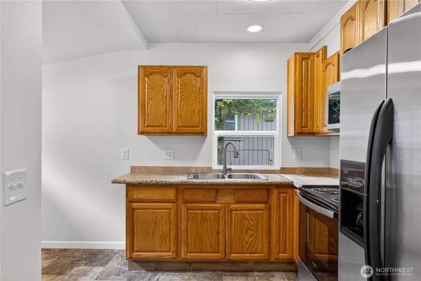 Property photo for 501 35th Street, Anacortes photo 10