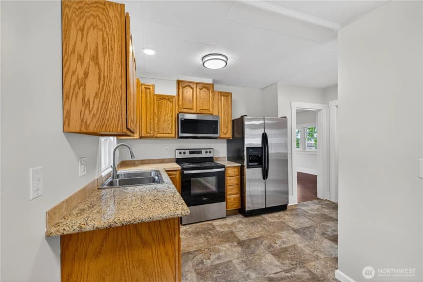 Property photo for 501 35th Street, Anacortes photo 11