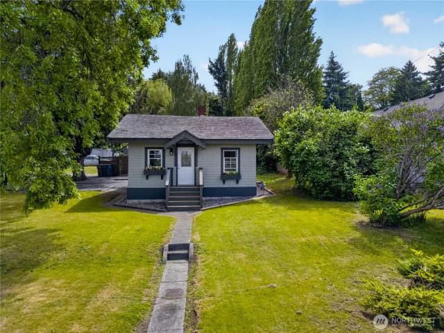 Property photo for 501 35th Street, Anacortes