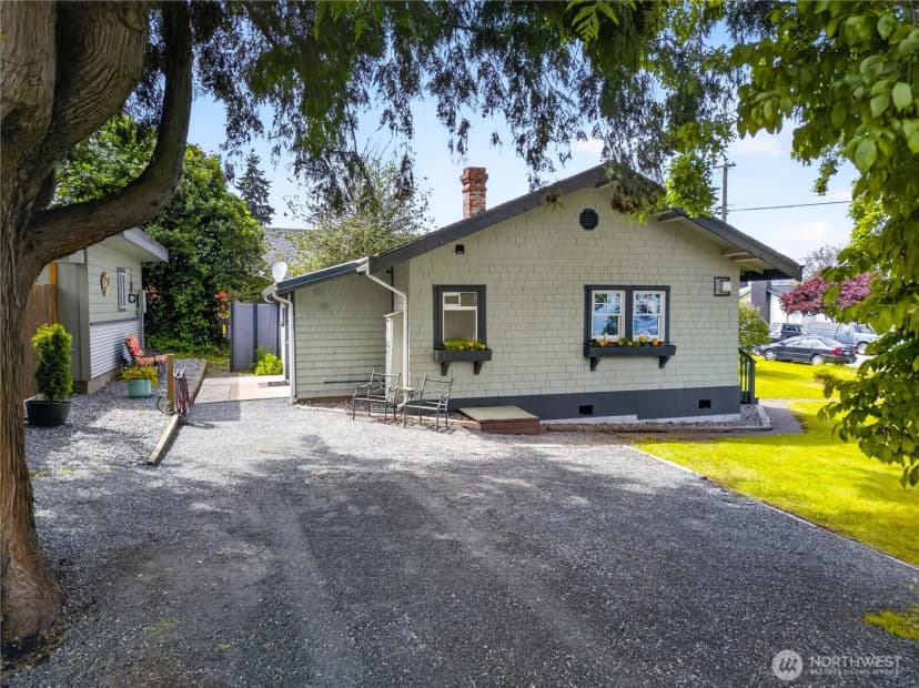 Property photo for 501 35th Street, Anacortes photo 8