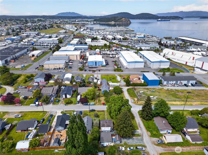 Property photo for 501 35th Street, Anacortes photo 39