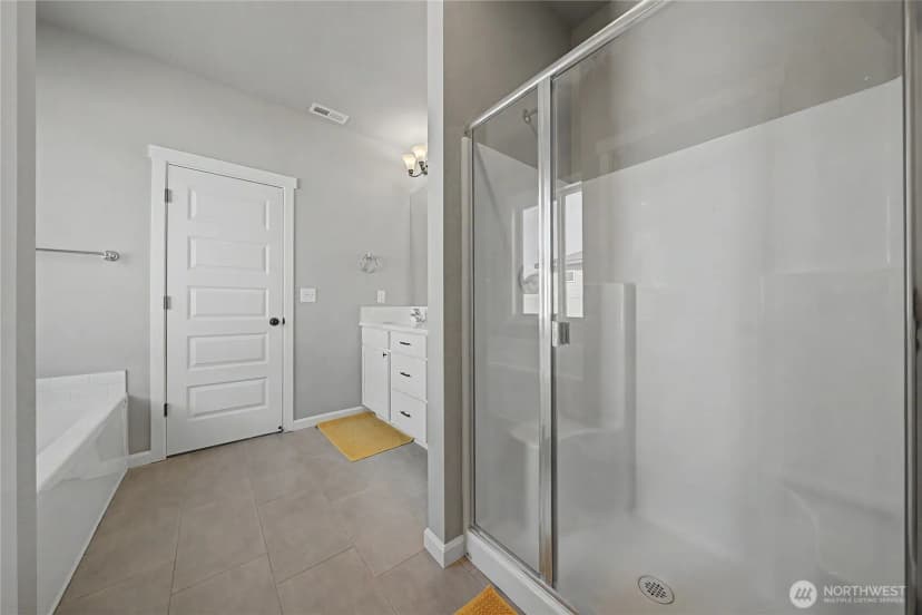 Property photo for 738 I Street Ne, Quincy photo 9