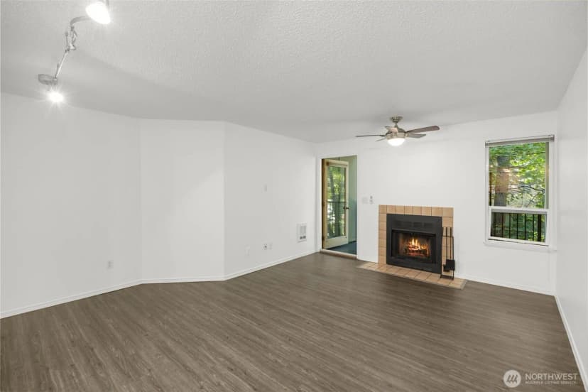 Property photo for 13717 Linden Avenue N #221, Seattle photo 11