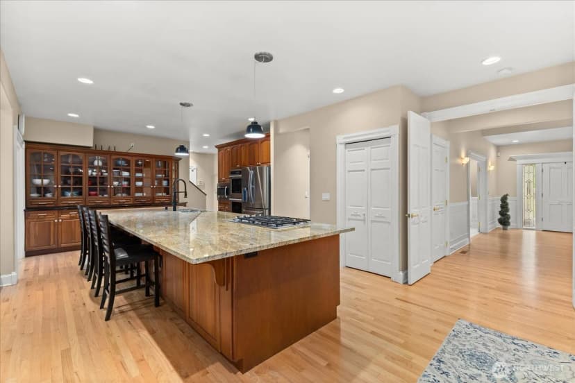 Property photo for 21410 Se 215th Street, Maple Valley photo 8