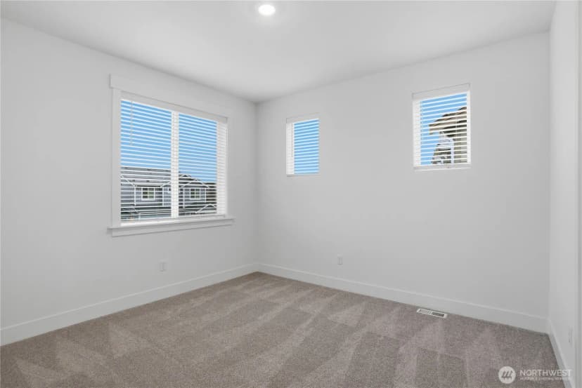 Property photo for 32106 Myrtle Avenue Se, Black Diamond photo 17